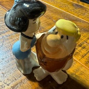 NEW Flintstones Salt & Pepper Shakers,  Barney Kissing Betty, Magnetic, Westland